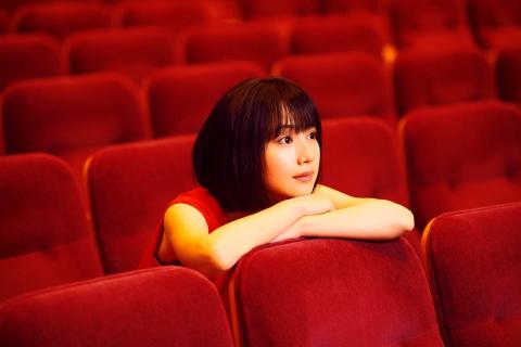 新山詩織 (ニイヤマシオリ)｜チケットぴあ