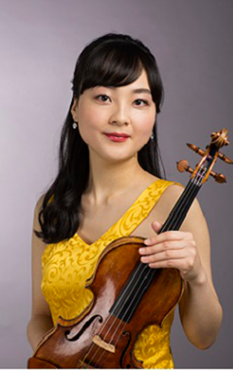 正戸里佳 正戸里佳