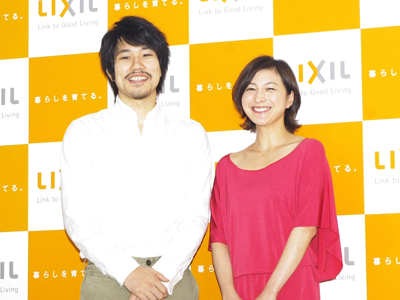 「LIXIL ブランド 新CM記者発表会」より。左から松山ケンイチ、広末涼子 「LIXIL ブランド 新CM記者発表会」より。左から松山ケンイチ、広末涼子