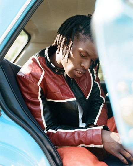 Daniel Caesar(ダニエル・シーザー)