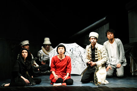 世田谷パブリックシアター『岸 リトラル』 撮影:細野晋司