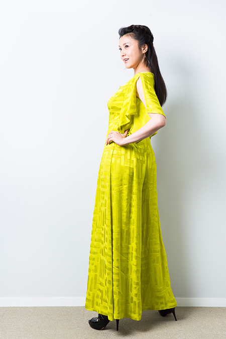 衣装:TAE ASHIDA 撮影:森好弘