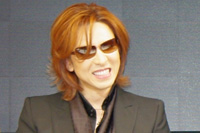 YOSHIKI