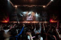 LIVE STAND 08