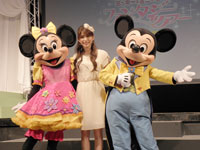 上原多香子、ミッキーマウス、ミニーマウス　(C)Disney