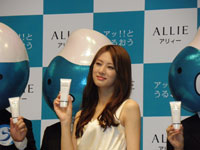 「ALLIE」新商品発表会より。北川景子
