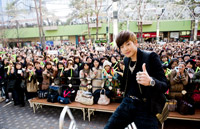 CDリリース記念イベントを開催したSE7EN