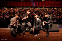 2AM 左からスロン、チャンミン、チョグォン、ジヌン　(C)Ariola Japan／撮影：増田慶