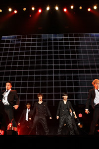 3年ぶりにファンクラブイベントを開催した東方神起　左からユンホ、チャンミン