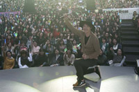 ファンイベントを行ったユン・サンヒョン（写真は1部のもの）
