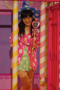 魔法少女・まゆゆに扮した、渡辺麻友