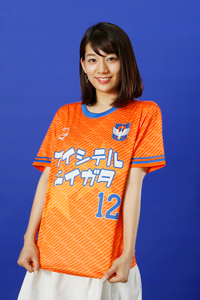 Ｊリーグ女子マネージャー佐藤美希　(C)ALBIREX NIIGATA