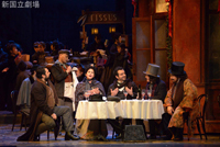 新国立劇場オペラ『ラ・ボエーム』　撮影：寺司正彦  提供：新国立劇場