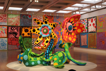 あふれる色彩美！草間彌生の連作「わが永遠の魂」132点日本初公開