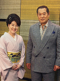 左から、川中美幸、松平健