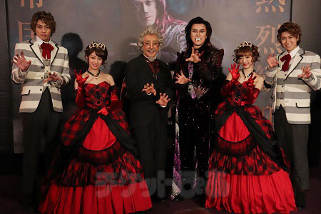 ミュージカル　山口祐一郎さん出演パンフレット9冊 Amazon.co.jp: 「レ・ミゼラブル」2000年公演パンフレット 鹿賀