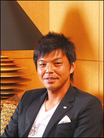 城 彰二