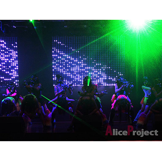 スチームガールズ