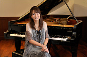 国府弘子