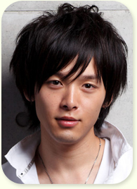 ジョージ・ギブズ
中村 倫也