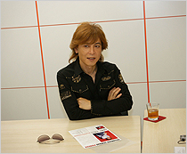 山根康広