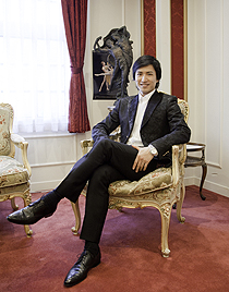 英国バーミンガム・ロイヤル・バレエ団　ツァオ・チー