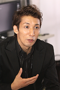 GQ Gentleman Quality …紳士の品格… ～Chocolat ヘンゼルとグレーテルより～　新上裕也×佐々木大×中島周