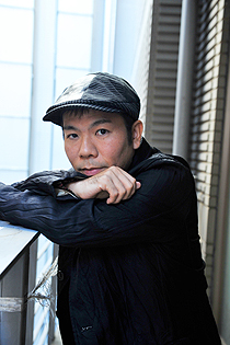 「大人は、かく戦えり」　マギー