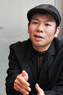 「大人は、かく戦えり」　マギー