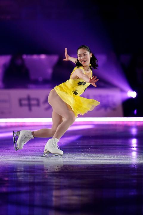 動画配信 Dreams On Ice Go For Tomorrow チケットぴあ イベント ショー ファンイベントのチケット購入 予約