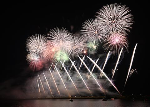 第101回石巻川開き祭り花火大会 | チケットぴあ[イベント 祭り・花火大会のチケット購入・予約]