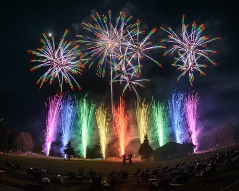 The 絶景花火 「Mt. Fuji」 2025 ～世界花火博～ | チケットぴあ 