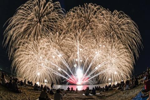 第７２回津花火大会２０２５