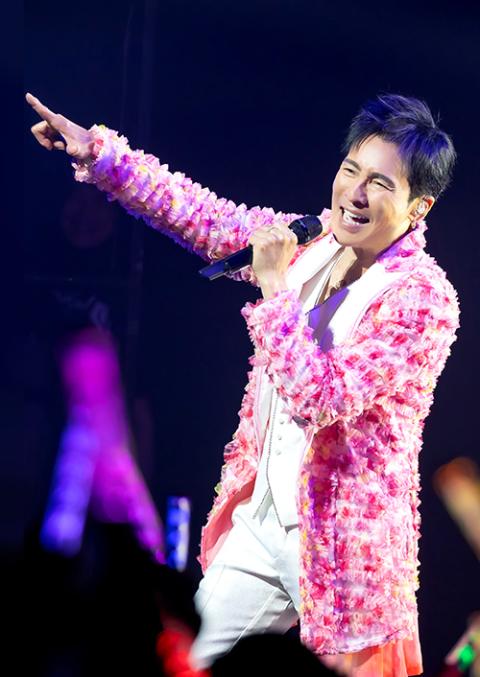 郷ひろみ | チケットぴあ[チケット購入・予約]