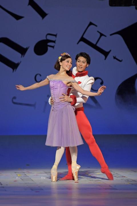 バレエ衣装「不思議の国のアリス」 アリスB 新国立劇場バレエ団