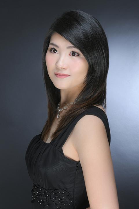 杉山亜由美