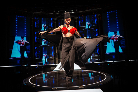 Ｊｅａｎ　Ｐａｕｌ　ＧＡＵＬＴＩＥＲ’Ｓ　ＦＡＳＨＩＯＮ　ＦＲＥＡＫ　ＳＨＯＷ