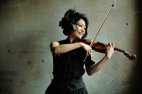 春の横浜・ラテン音楽祭　東京キューバンボーイズと三人の女神たち