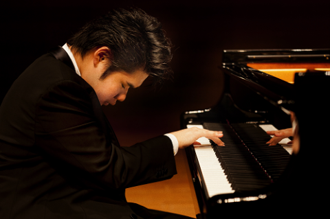 ヴァシリー・ペトレンコ指揮 ロイヤル・フィルハーモニー管弦楽団／ピアノ：辻井伸行