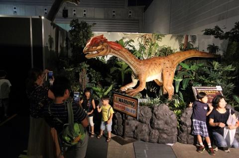 ヨコハマ恐竜展２０２６　～恐竜の食卓大図鑑～