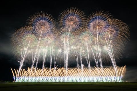 第三十三回 赤川花火大会 響輝 -HIBIKI- ～響く感動、輝く未来へ