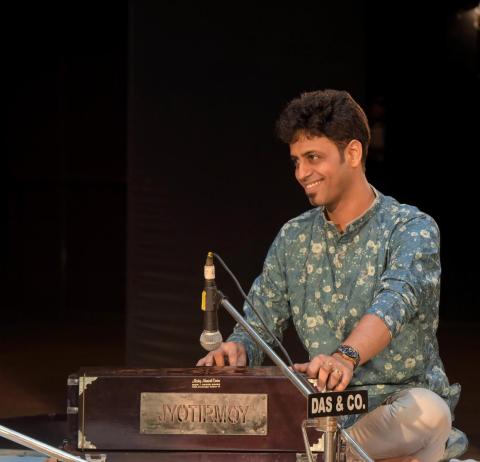 Ｋａｕｓｈｉｋｉ　Ｃｈａｋｒａｂｏｒｔｙ　インド古典音楽公演