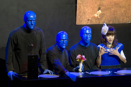 『BLUE MAN GROUP IN TOKYO』開幕1周年