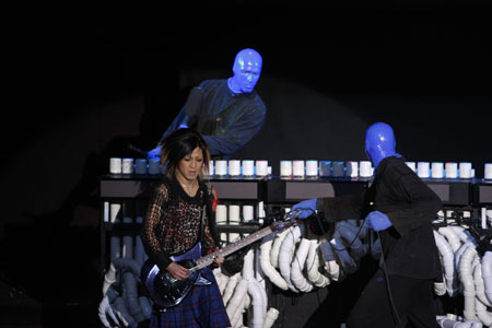 「BLUE MAN GROUP IN TOKYO」