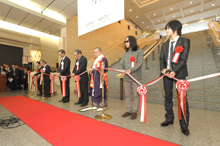興福寺創建1300年記念「国宝　阿修羅展」の開会式・テープカット