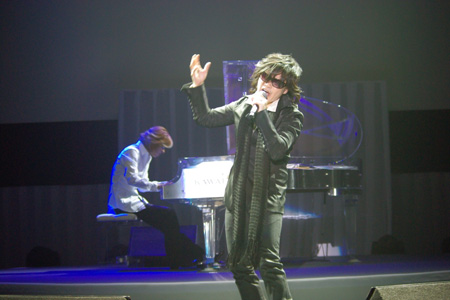 X JAPAN　YOSHIKI(piano)とTOSHI(vo)