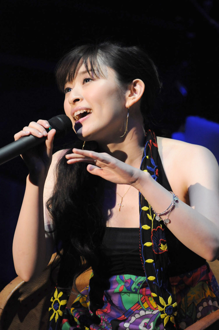 島袋寛子