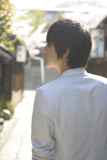 （C）韓流ぴあ特別編集／「1stフォト＆エッセイBOOK　パク・ヘジン　素顔のままで」