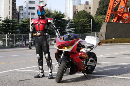 水嶋ヒロ、佐藤健が演じたライダーにまた会える！ | チケットぴあ[映画]