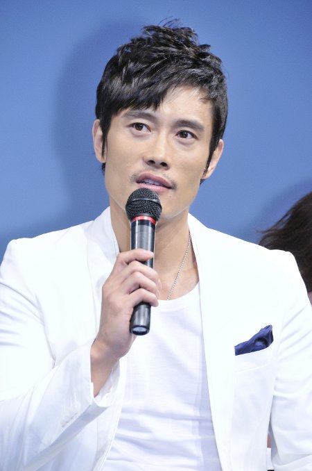 イ・ビョンホン　撮影：杉山正直